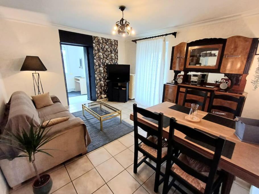Maison De Village Avec Jardin Torpes  Eksteriør billede