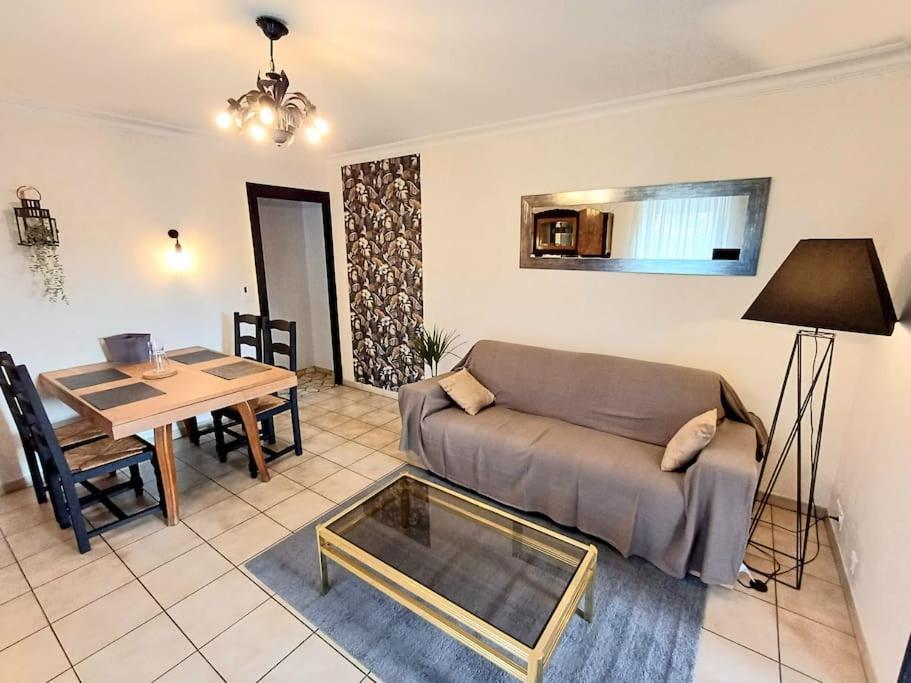 Maison De Village Avec Jardin Torpes  Eksteriør billede