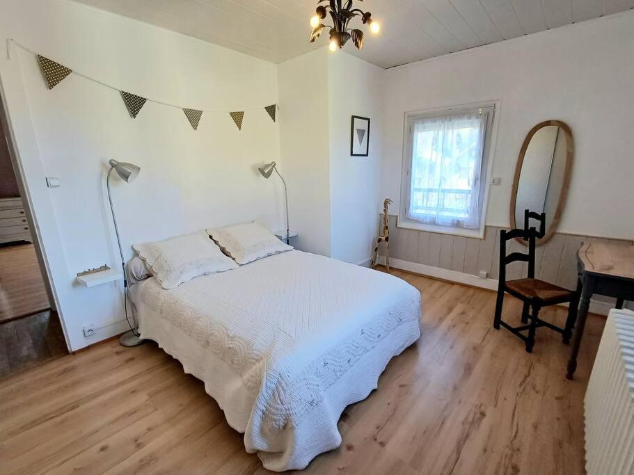 Maison De Village Avec Jardin Torpes  Eksteriør billede
